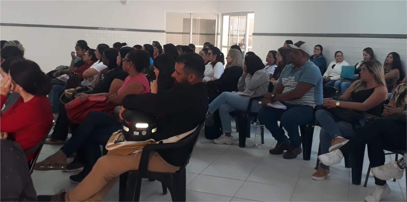 Reunião com agentes comunitários de saúde sobre combate à gripe aviária